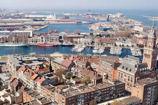 Vue de Dunkerque illustrant la distribution de flyers et prospectus