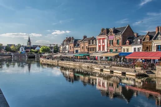 Vue d’Amiens illustrant la distribution de flyers et prospectus