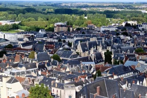 Vue de Bourges illustrant la distribution de flyer et prospectus