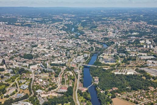 Vue de Limoges illustrant la distribution de flyer et prospectus